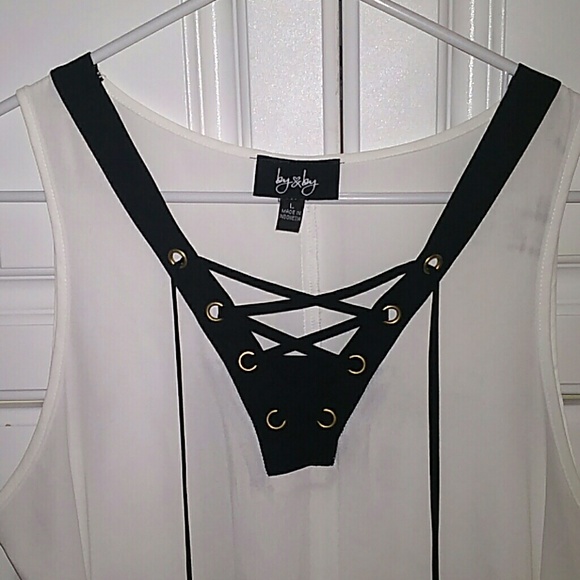 Top - Picture 2 of 2